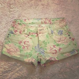 Tan flow print shorts