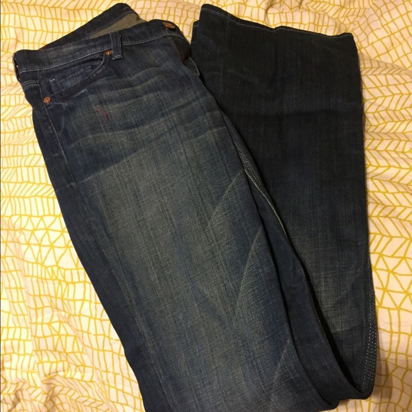Seven for all mankind size 26