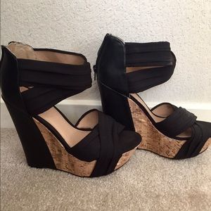 Black cork wedges
