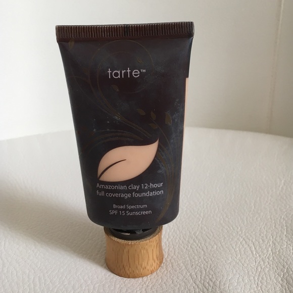 Tarte 12 hour full coverage foundation in IVORY