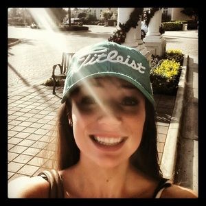 Meet your Posher, Claire