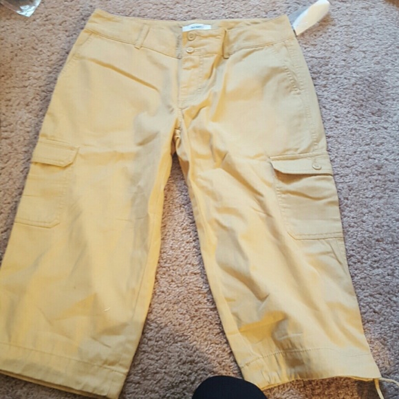 Khacki cropped pants