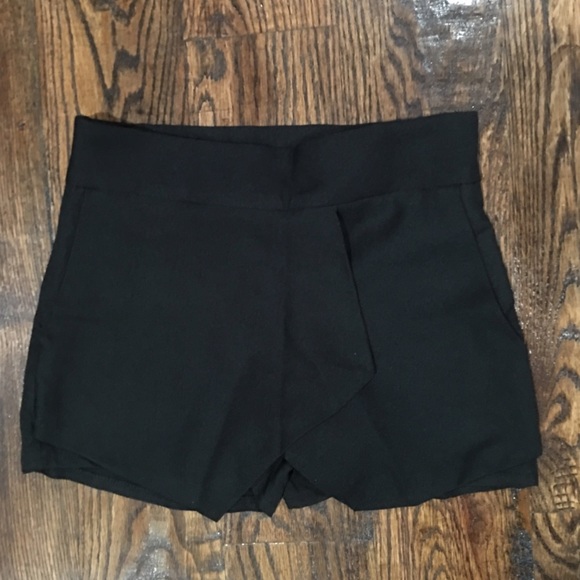 "Elise" asymmetrical skort in black - Picture 2 of 4
