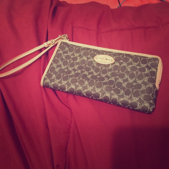 Coach wallet - Picture 1 of 3