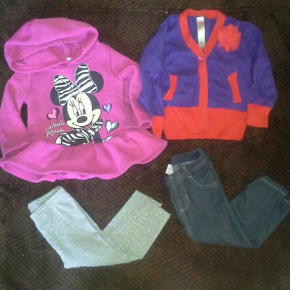 Donating soon Girls random 12-18 month lot