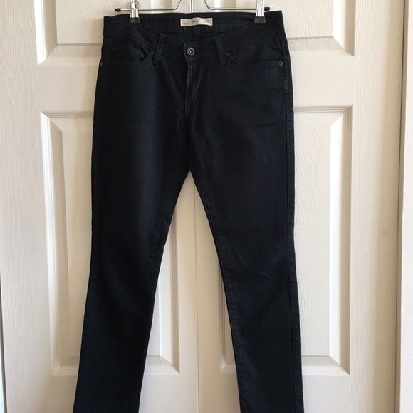 Levi's black skinny jeans