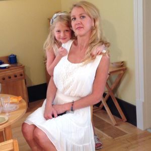 Meet your Posher, Lora