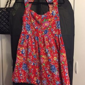 Flowery mini dress with pockets