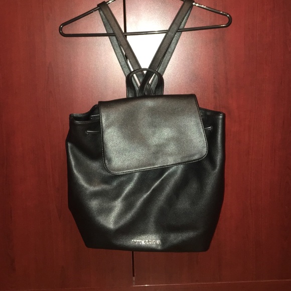 Victoria's Secret Handbags - Victoria's Secret backpack 🎒