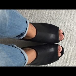 FLASH SALE!!! Jessica Simpson Laurin wedges clogs