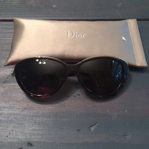 Christian Dior sunglasses • 100% Authentic