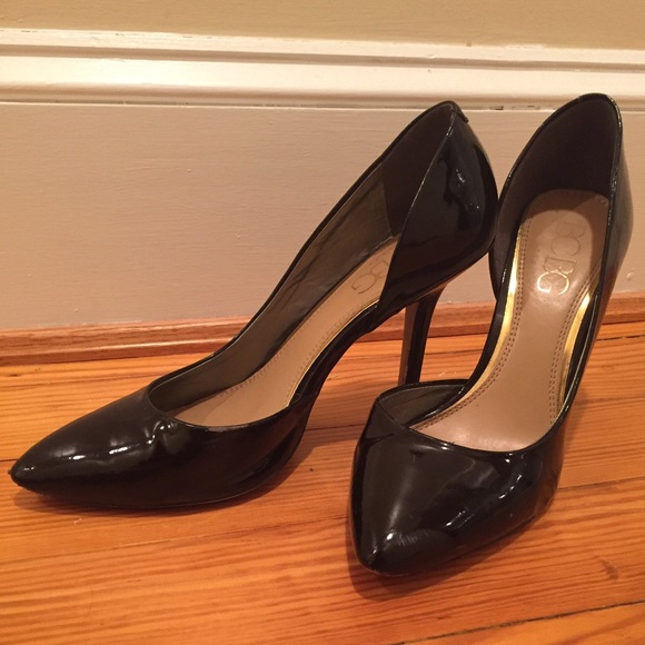 BCBG Black Pumps 👠 - Picture 1 of 4