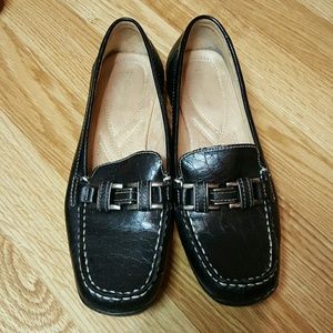 Naturalizer Leather Loafer