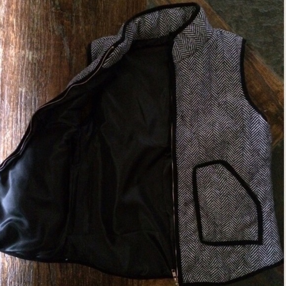 PRE ORDER: "Diane" quilted herringbone vest - Picture 2 of 3