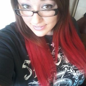 Meet your Posher, Clarissa