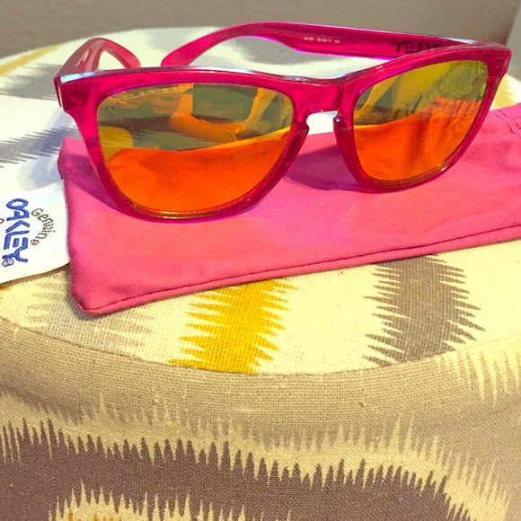 Oakley Frogskins Sunglasses