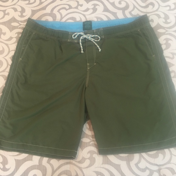 Old Navy Men's swim trunks