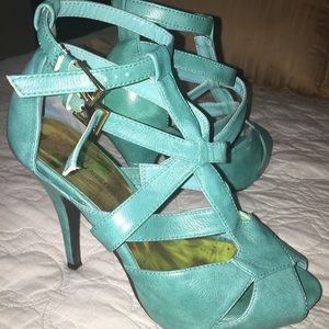 shoe fabulous green platform sandal heel