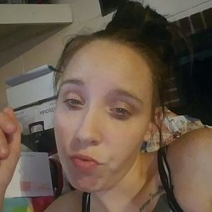 Meet your Posher, Alisha