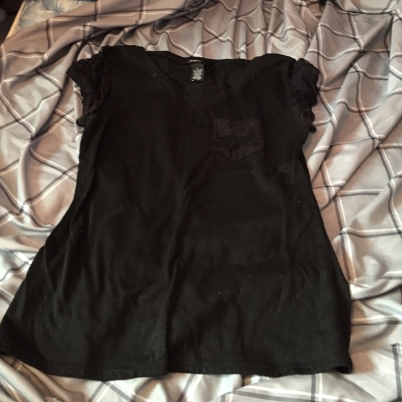 Lace sleeve shirt