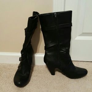 Black heel boots