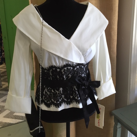 Gorgeous white blouse with black lace accent