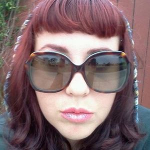 Meet your Posher, Davina