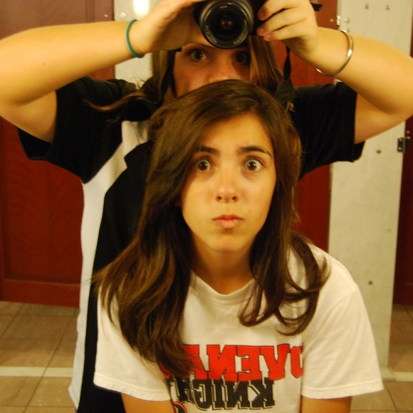 Meet your Posher, Macey - Picture 1 of 1