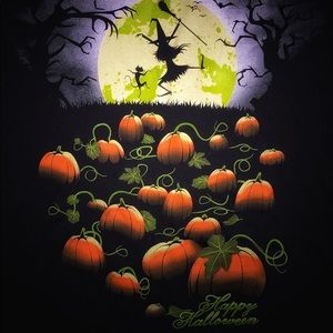 Halloween graphic witchy tee