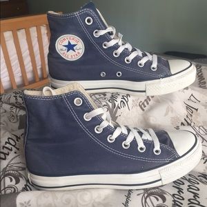 Converse Chuck Taylor high tops blue