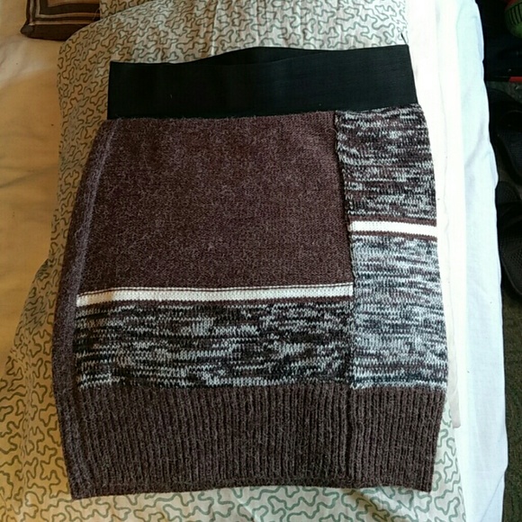 Dresses & Skirts - Super unique sweater skirt