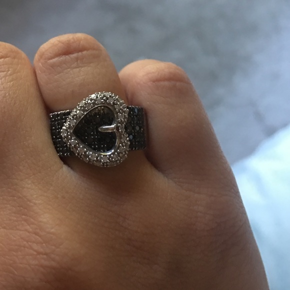 Heart ring - Picture 2 of 3