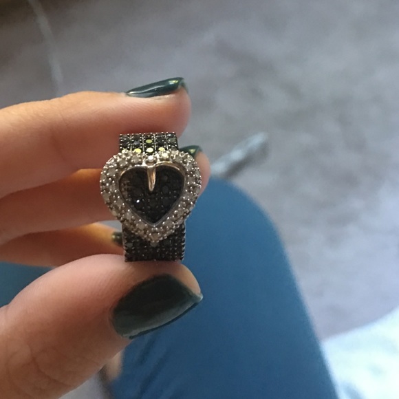 Heart ring - Picture 3 of 3