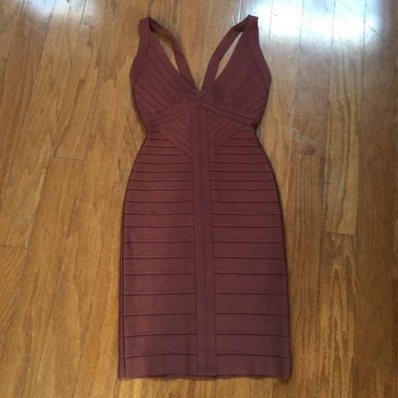 herve leger brown dress THE ELODIE – HERVÉ LÉGER this dress is a size L from the renowned Hervé Léger brand. Hervé Léger THE INDIE DRESS