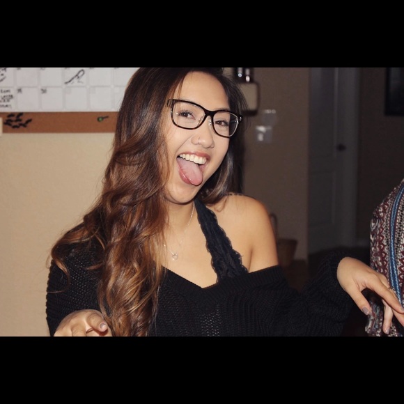 Meet your Posher, Carolyn - Picture 3 of 3