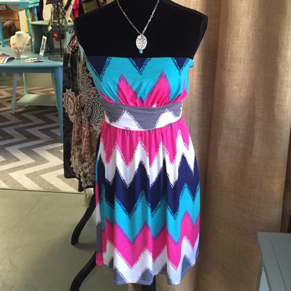 Cute chevon print mini dress