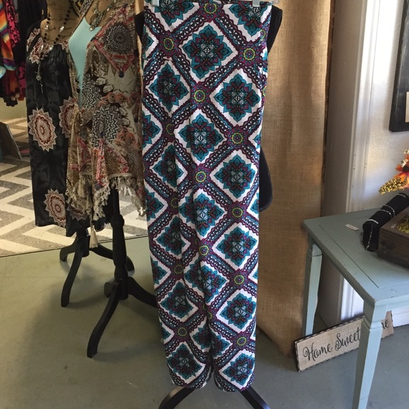 Adorable print palazzo pants