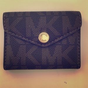 Michael Kors change wallet
