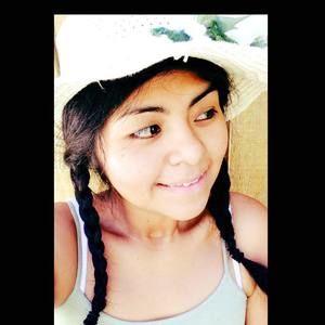 Meet your Posher, Roxana