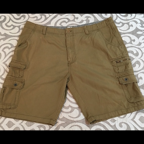Plugg khaki cargo shorts