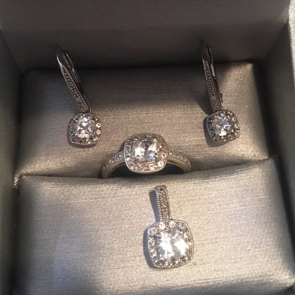 Zales ring, earrings and necklace pendent