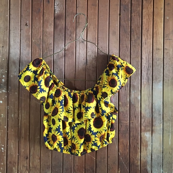 Sunflower off the shoulder crop top xs