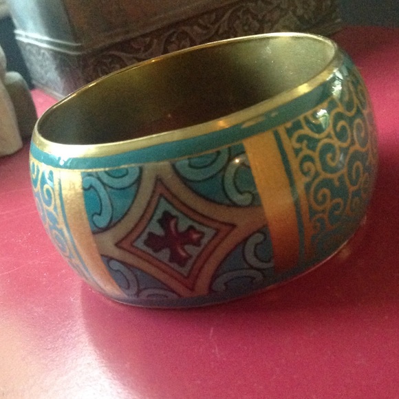 Beautiful bangle. - Picture 2 of 4