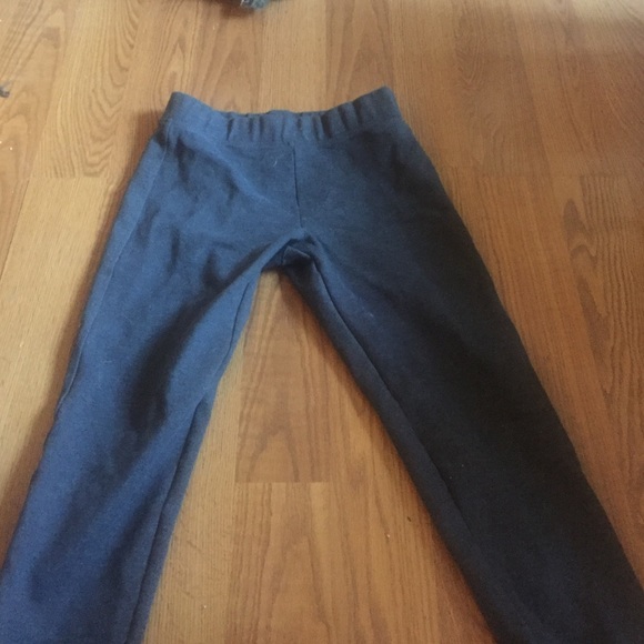 Grey leggings with zipper detail