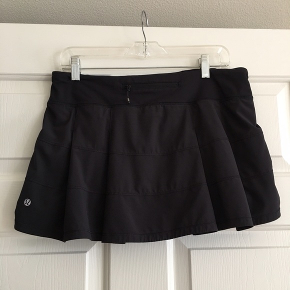Lululemon Pace Rival running/tennis skirt! Size 10