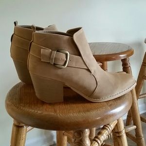 Ankle boots, worn once!