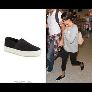 Vince croc embossed Berlin slip on size 9M