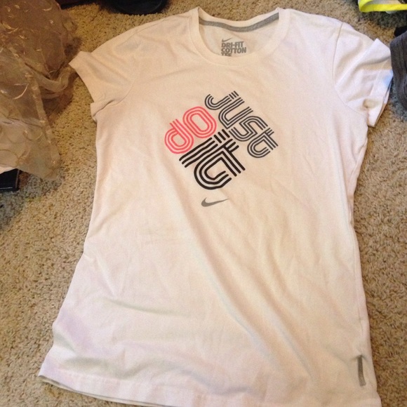 Nike stretchy top