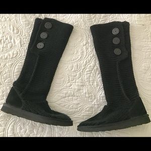 UGGS Black Cardigan Knitted Boots. Size 8