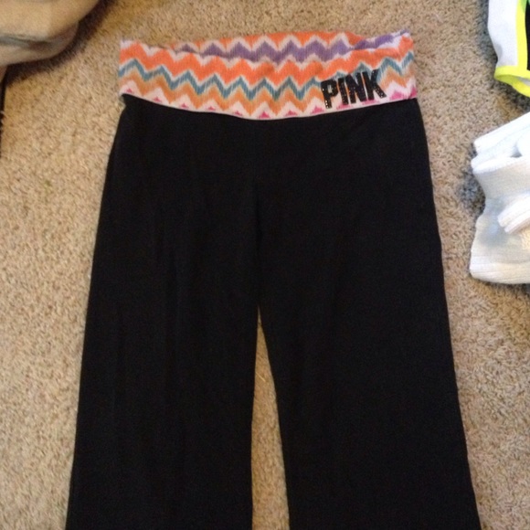 Yoga pants VS